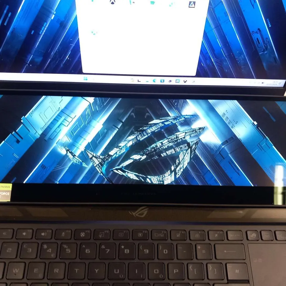 BOXED ASUS REPUBLIC OF GAMERS ZEPHYRUS DUO GAMING LAPTOP GX650P NOTEBOOK PC