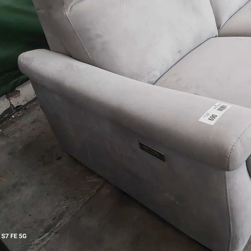 QUALITY ITALIAN DESIGNER ADRIANO POWER RECLINING TWO SEATER SOFA LIGHT GREY FABRIC 