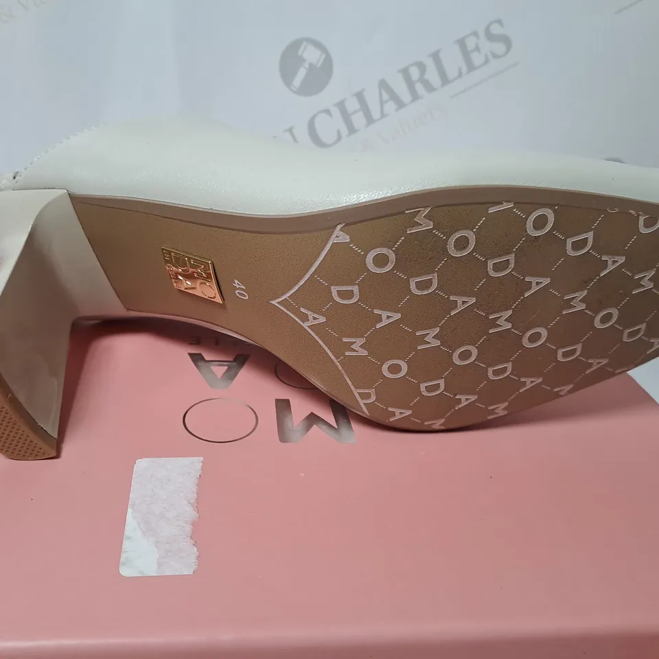 MODA IN PELLE LARYSSA SLIP ON PEEP TOE HEELED SANDAL SIZE 6.5 IN OFF WHITE 