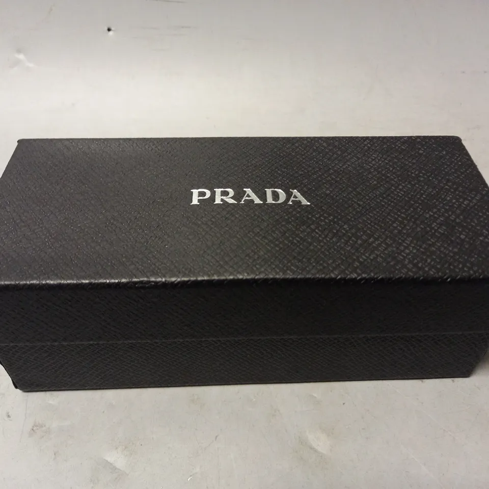 BOXED PRADA SUNGLASSES (60113)