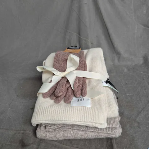 NEXT THE SET WINTER COLLECTION, 2 X SCARFS AND 1 X GLOVES. ONE SIZE
