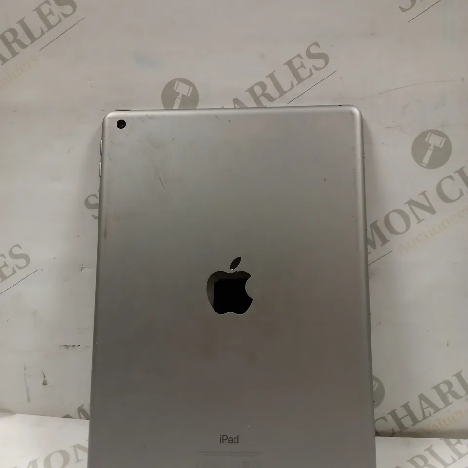 APPLE IPAD MODEL A1822