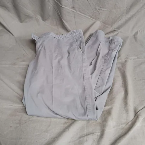BOSS TROUSERS IN GREY SIZE UK 52