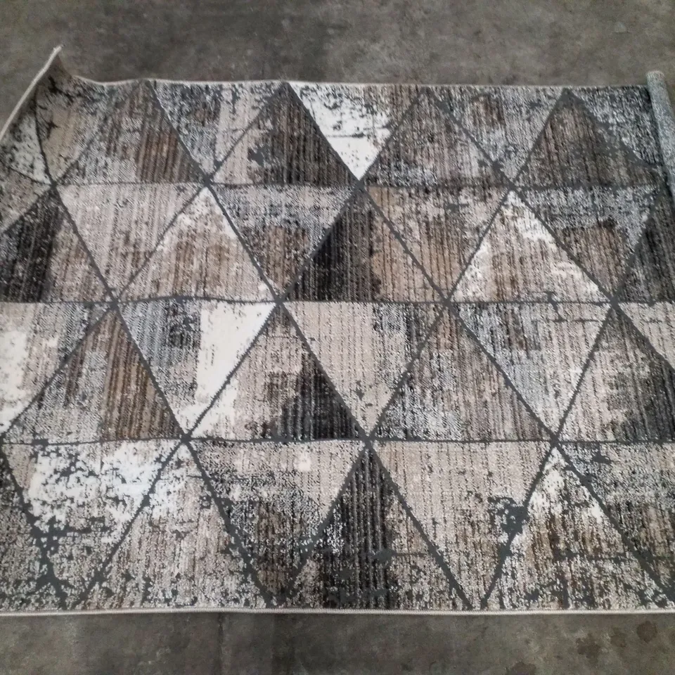 BRAND NEW PACO HOME HARNUBA 757 RUG IN BEIGE - 120×170CM