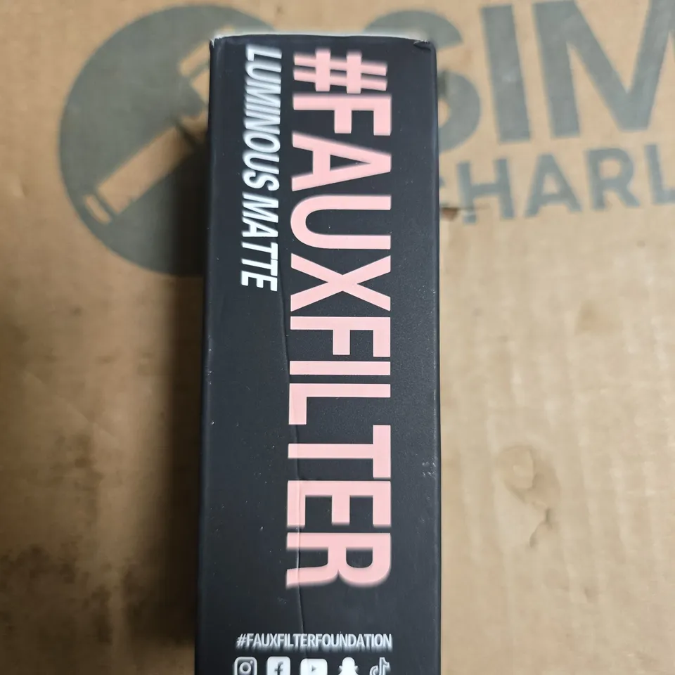 HUDA BEAUTY FAUX FILTER FOUNDATION – LUMINOUS MATTE, 35 ML (BOXED)