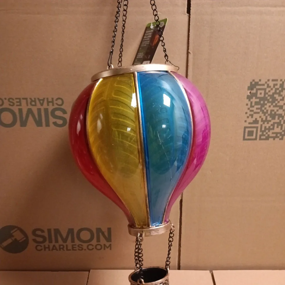 BOXED SOLAR POWERED RAINBOW FLAMING BALLOON LIGHT