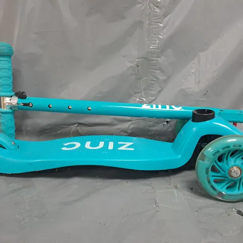 BOXED ZINC 3 WHEELED LIGHT UP STAR SCOOTER - BLUE