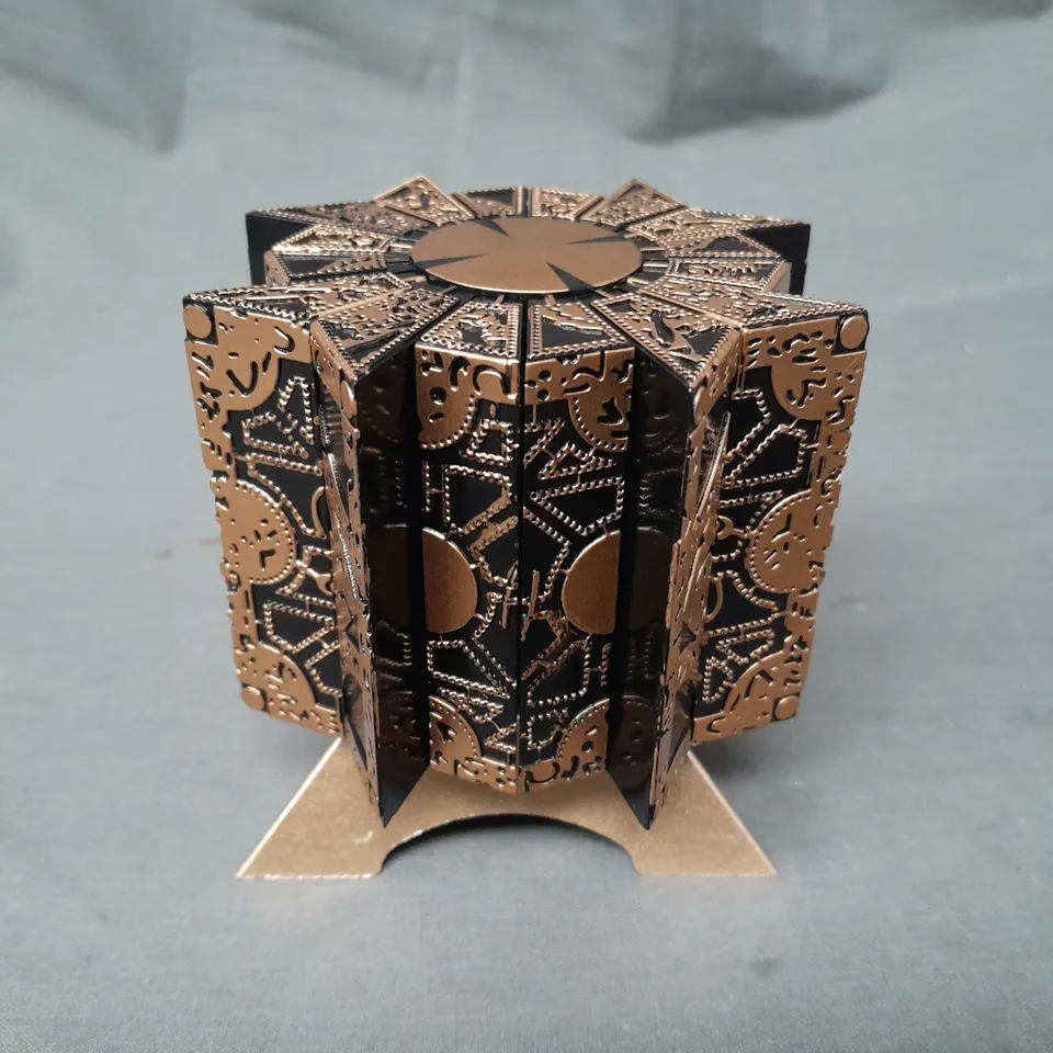 BOXED UNBRANDED HELLRAISER LAMENT CONFIGURATION REPLICA