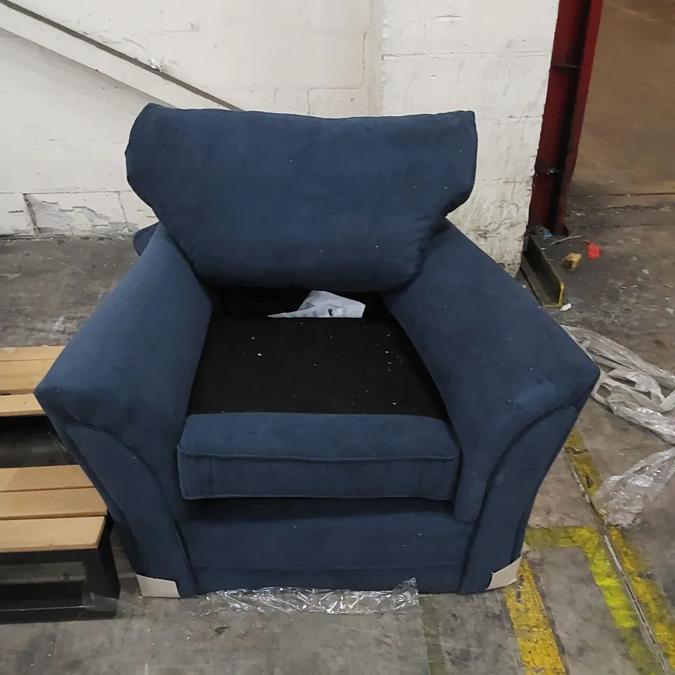 DESIGNER ROYAL BLUE FABRIC UPHOLSTERED ARMCHAIR 