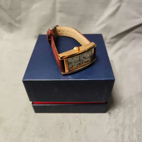 LADIES STOCKWELL WATCH β TEXTURED DIAL WITH SUB DIAL SECONDS HAND β LEATHER STRAP