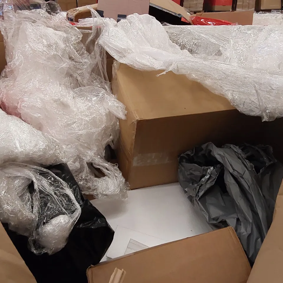 PALLET OF ASSORTED ITEMS INCLUDING: ELECTRIC LAWN MOWER, CLOTHES DRYING RACK, PROTECTIVE CARRY CASE, CHRISTMAS AND BIRTHDAY PARTY DECORATIONS 
