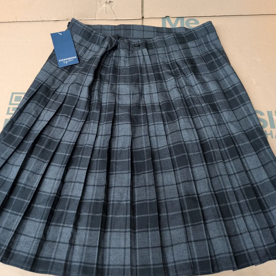 STEVENSONS SIGNATURE HARRIS WIMBLEDON MOCK KILT IN BLACK/GREY - 34/22
