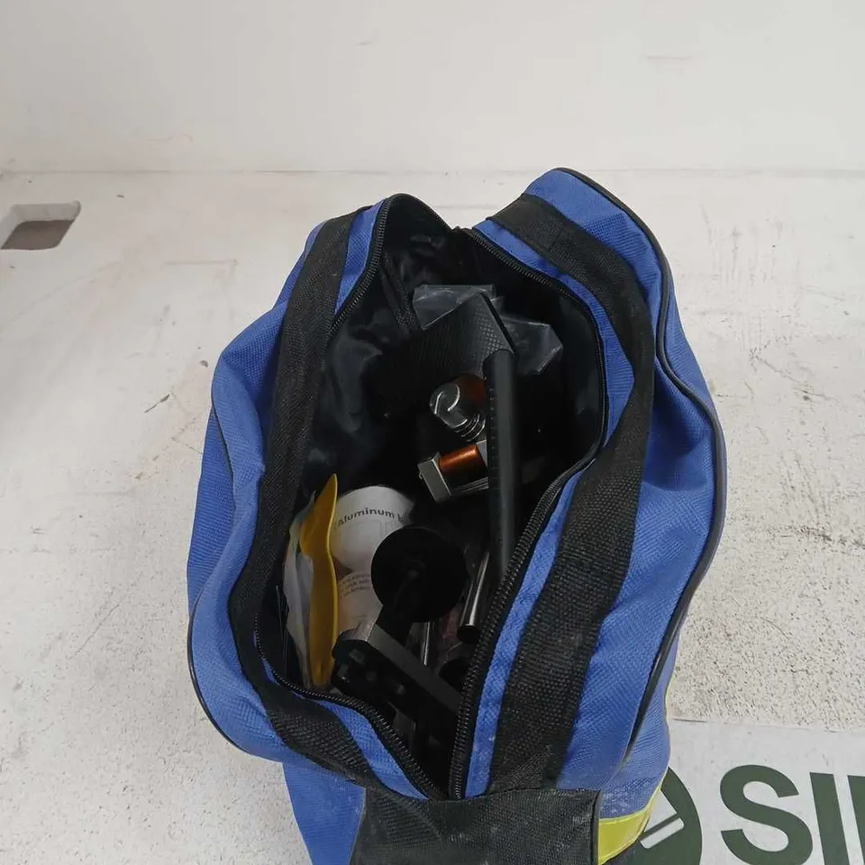 HOT MELT GLUE GUN IN BAG WITH ACCESSORIES