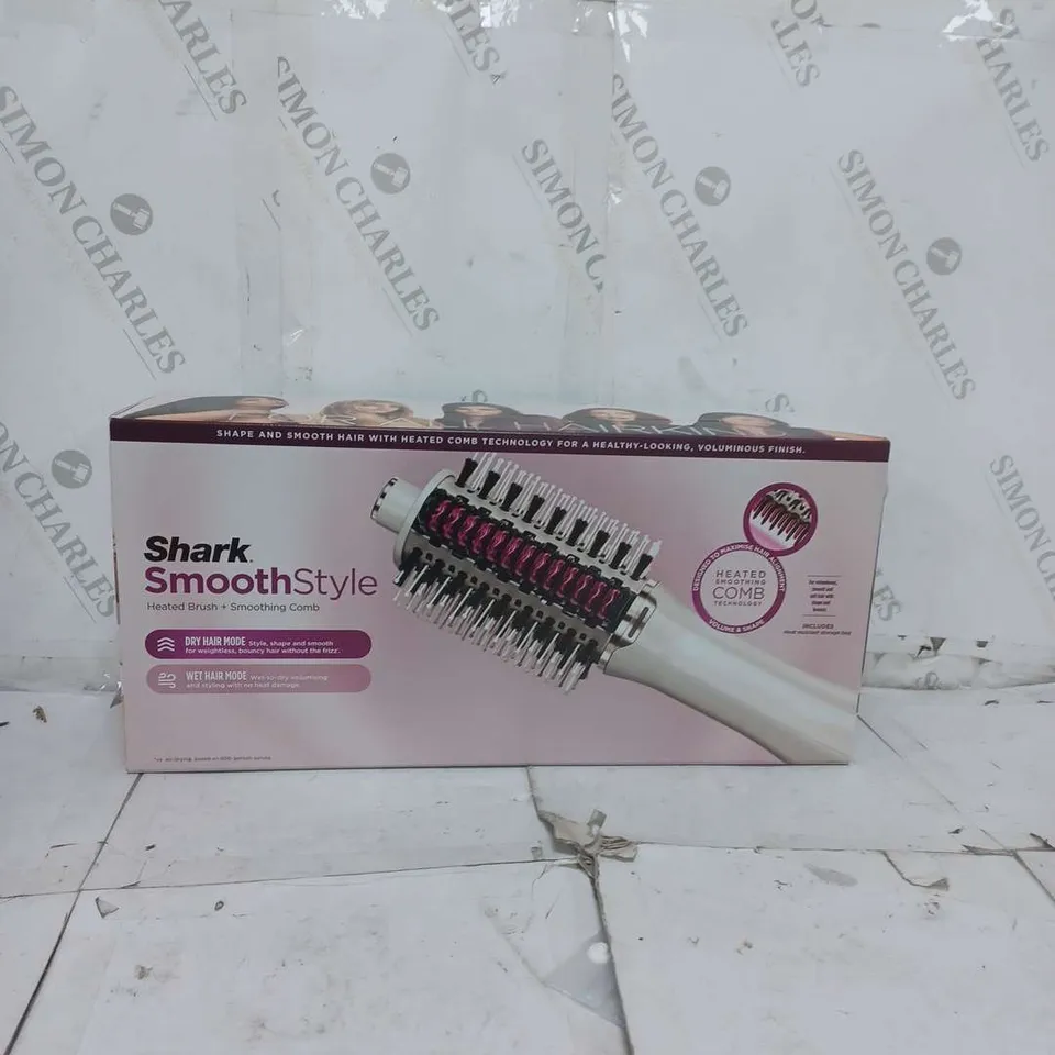 BOXED SHARK SMOOTHSTYLE HOT BRUSH & SMOOTHING COMB