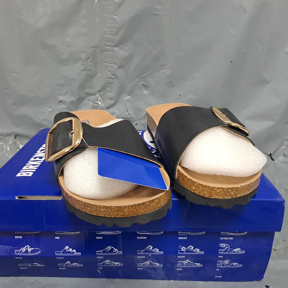 BOXED PAIR OF BIRKENSTOCK OPEN TOE SANDALS IN BLACK EU 40