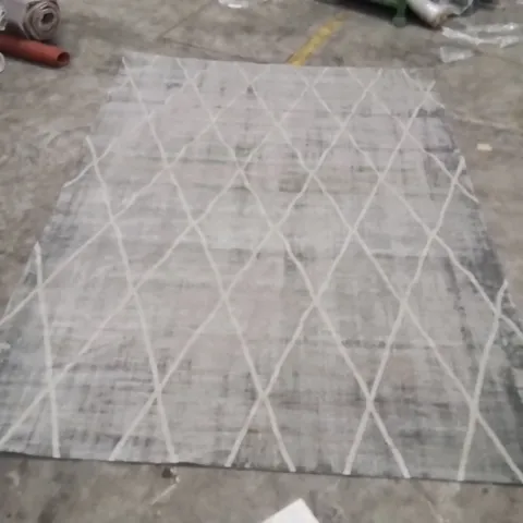 QUALITY DESIGNER AREA RUG - APPROXIMATELY 280X200