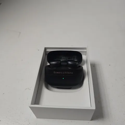 BOWERS & WILKINS PI8 IN-EAR TRUE WIRELESS EARBUDS