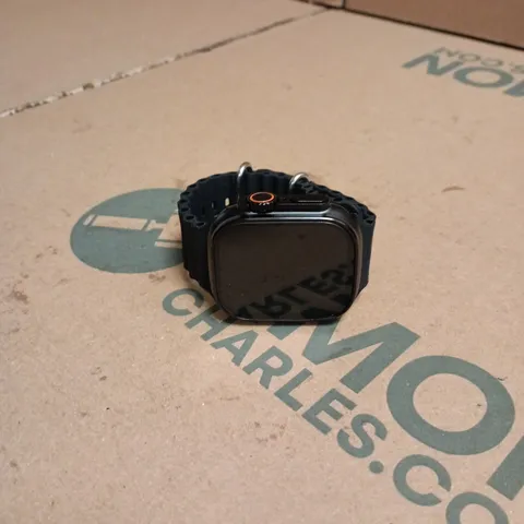 SMARTWATCH WATCH ULTRA WITH BLACK SILICONE STRAP – DIVE 40M