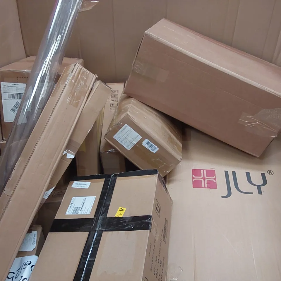PALLET OF ASSORTED ITEMS INCLUDING: GAMING CHAIR, LED SMART MIRRROR, LUXURY SHOWER PANEL, 18" PAINT ROLLER KIT ECT