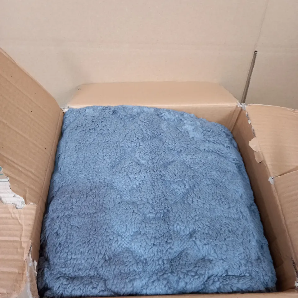 COZEE HOME ULTRASONIC SHERPA REVERSE THROW 