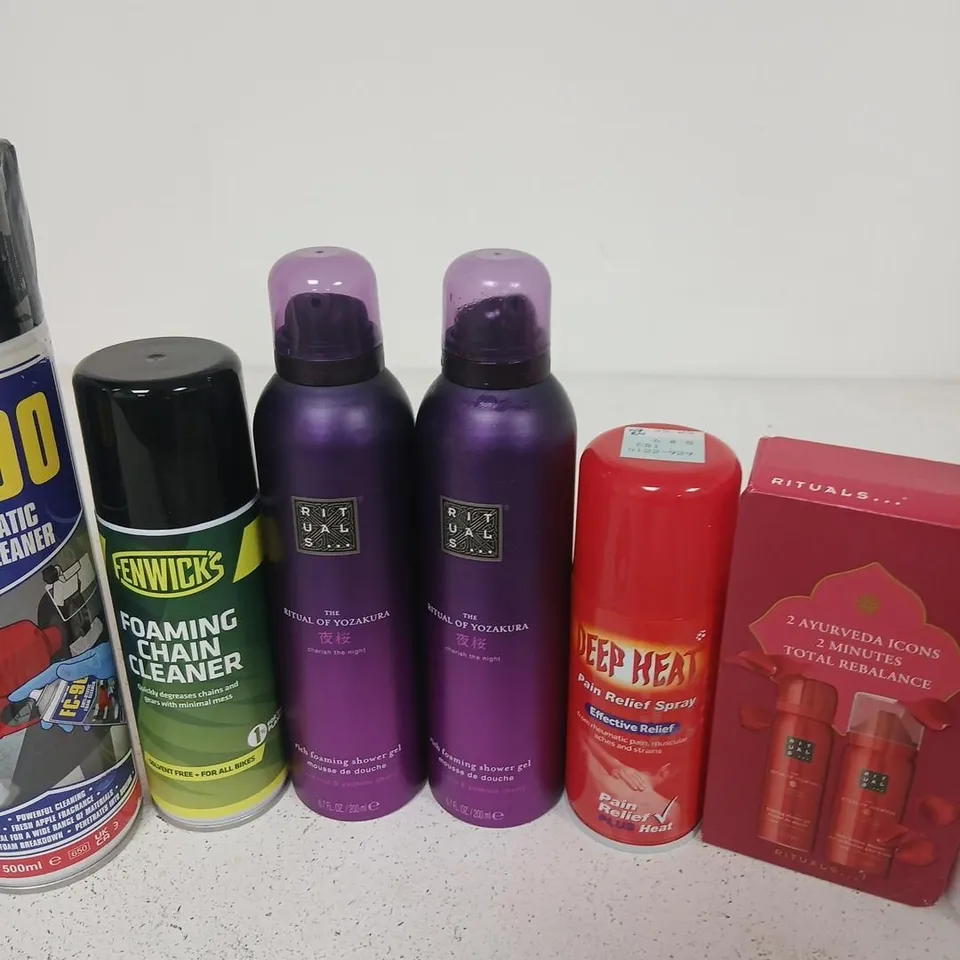 APPROXIMATELY 27 ASSORTED AEROSOL SPRAYS TO INCLUDE; ASSORTED HEALTH & BEAUTY & HOBBY ITEMS – RITUALS BODY SPRAY, DEEP HEAT SPRAY, CIEN SHAVING GEL, TAMIYA COLOR PAINTS (MIXED LOT)
