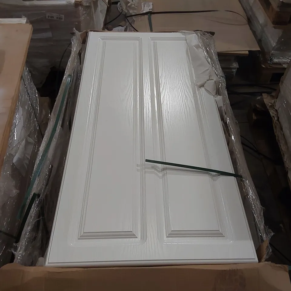 PALLET OF LARGE QUANTITY OF KITCHENS/BEDROOM REPLACEMENT CABINET DOOR/DRAWER/END PANELS IN ASSORTED SIZES 