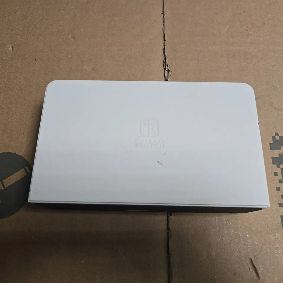 NINTENDO SWITCH DOCKING STATION (WHITE) – OFFICIAL
