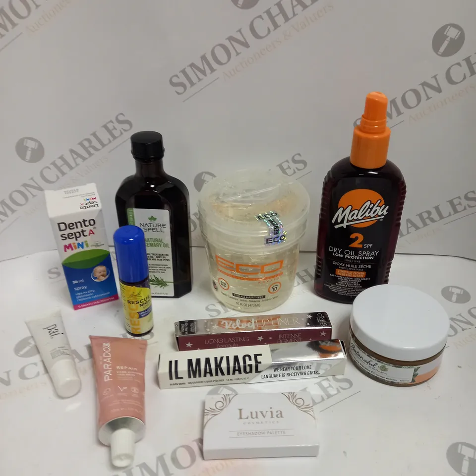 BOX OF APPROXIMATELY 15 ASSORTED HEALTH & BEAUTY PRODUCTS TO INCLUDE NATURAL ROSEMARY OIL, IL MAKIAGE EYELINER, ECO HAIR STYLING GET ETC 