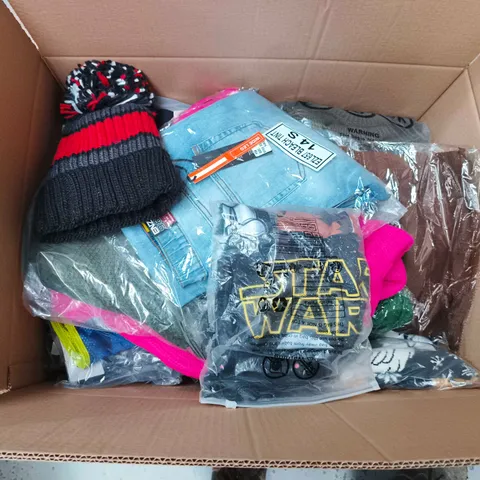 APPROXIMATELY 25 ASSORTED CLOTHING AND FASHION PRODUCTS IN VARIOUS STYLES AND SIZES - COLLECTION ONLY