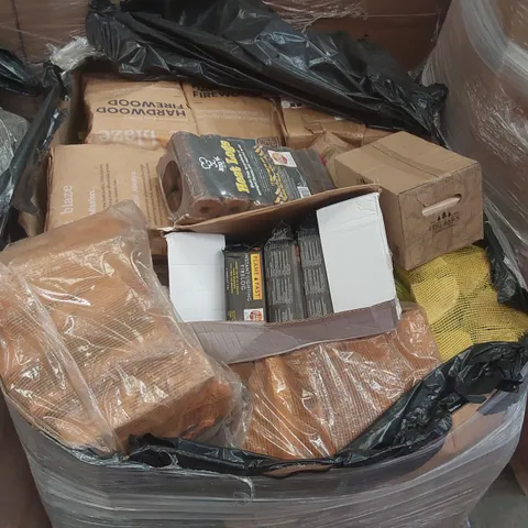 PALLET CONTAINING A LARGE QUANTITY OF ASSORTED FIRE MAKING SUPPLIES INCLUDING HEAT LOGS, HARDWOOD FIREWOOD ECT