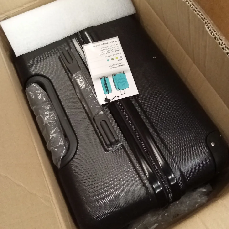 BOXED ROCK LUGGAGE 3 PIECE HARDSHELL SUITCASES