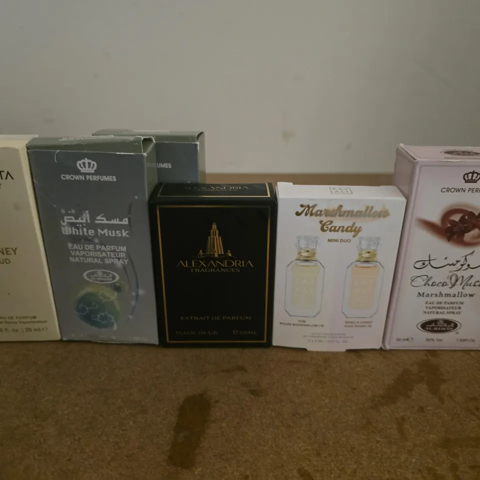LOT OF 10 ASSORTED PERFUMES IN VARIOUS SIZES TO INCLUDE CROWN PERFUMES, BELLAVITA AND CAVALLI
