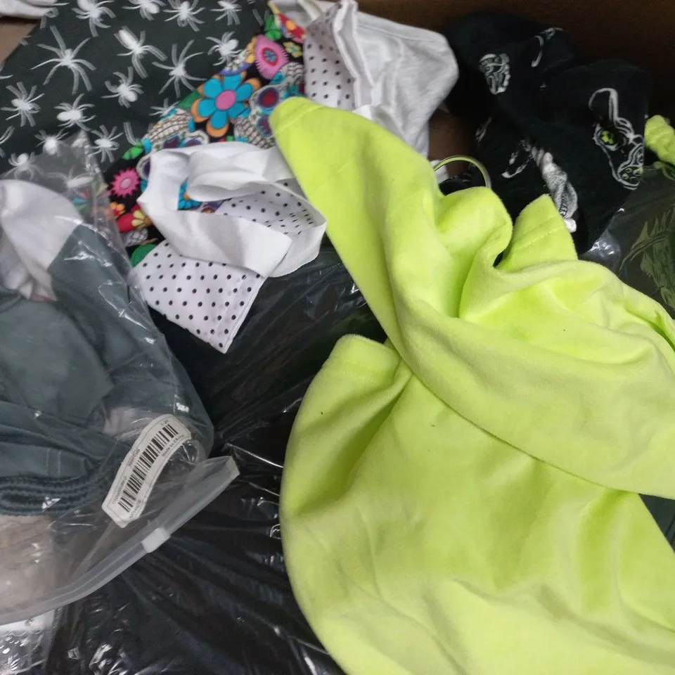 APPROXIMATELY 20 ASSORTED KID'S CLOTHING AND FASHION PRODUCTS IN VARIOUS STYLES AND SIZES - COLLECTION ONLY