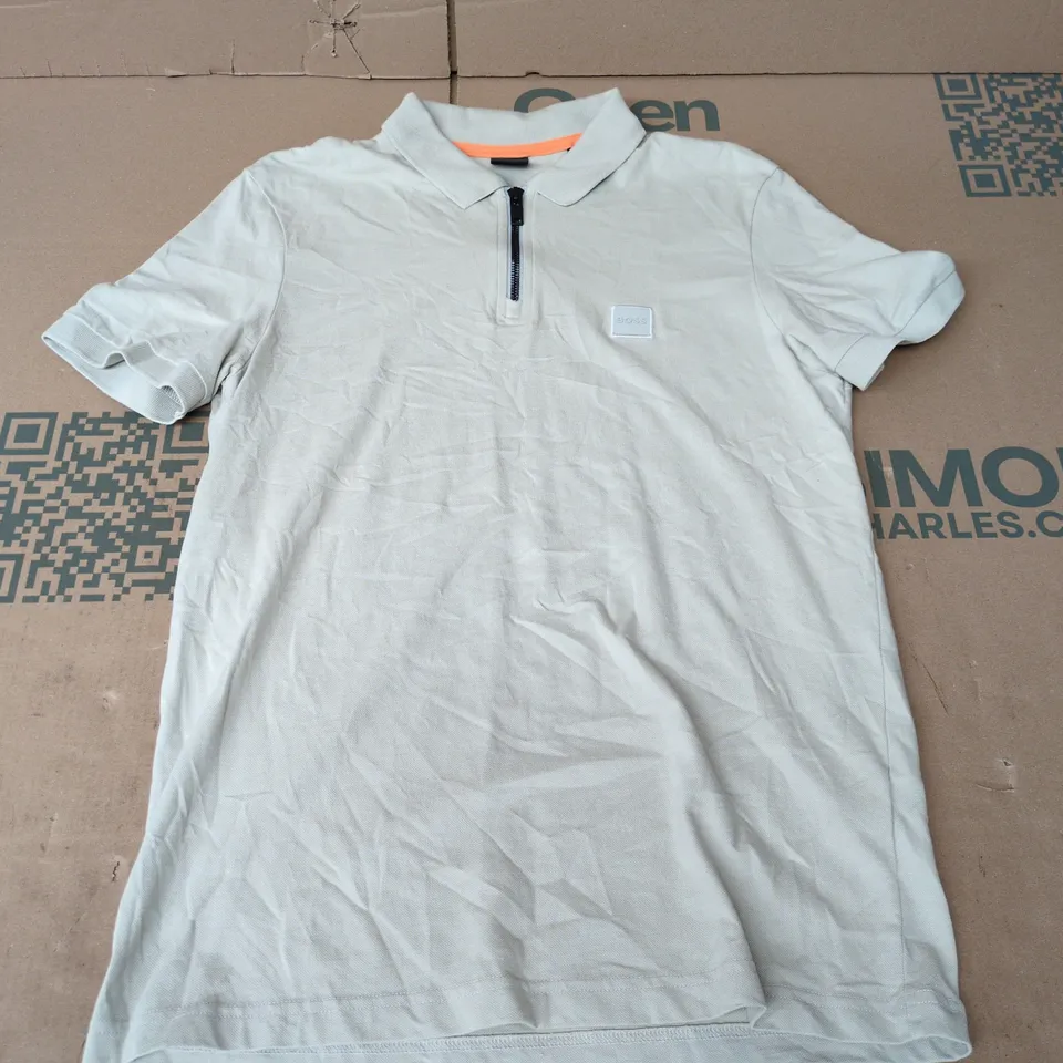 BOSS BEIGE POLO SHIRT WITH ORANGE TRIM – ZIP NECK, SIZE M