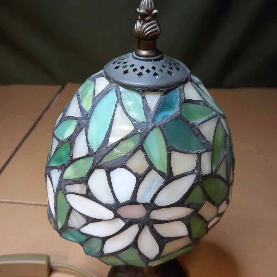 DECORATIVE TABLE LAMP 