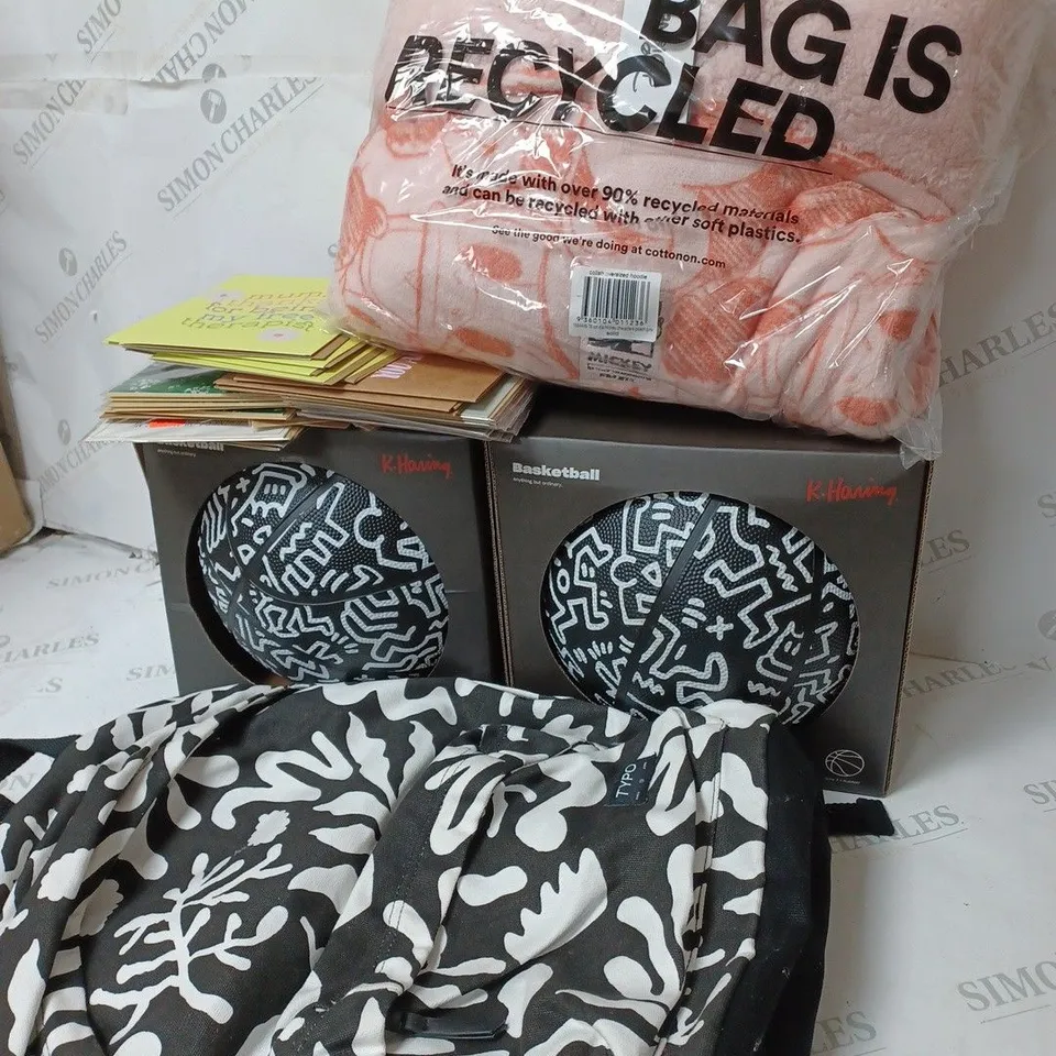 APPROXIMATELY 5 COTTON ON ITEMS INCLUDING KEITH HARING BARKETBALLS, DISNEY THROW, BACKPACK