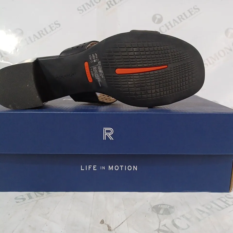 BOXED PAIR OF ROCKPORT TOTAL MOTION ALAINA MULE HEELED SHOES IN BLACK UK SIZE 7