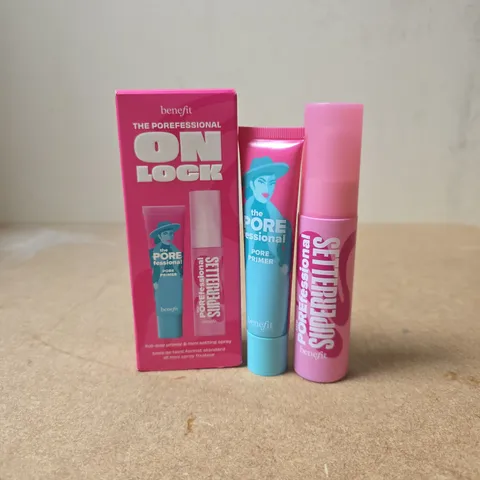 BOXED BENEFIT THE PROFESSIONAL ON LOCK FULL-SIZE PRIMER & MINI SETTING SPRAY