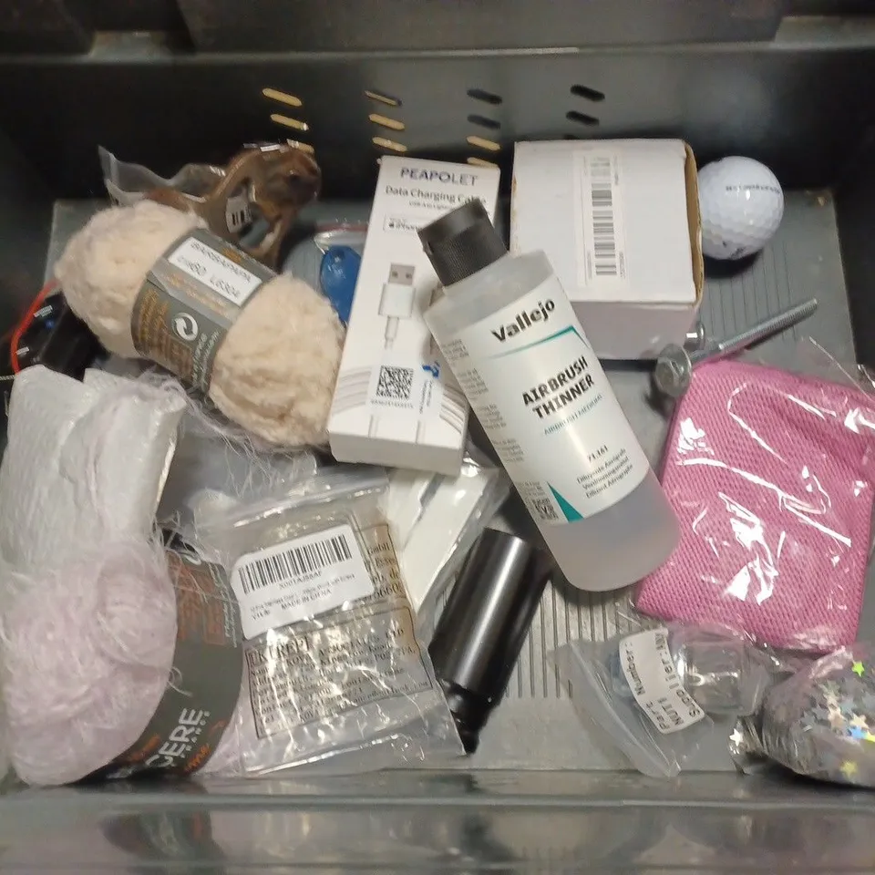 LOT OF ASSORTED HOUSEHOLD ITEMS TO INCLUDE PULSE OXIMETER, VALLEJO AIRBRUSH THINNER AND DECORATIVE STONES