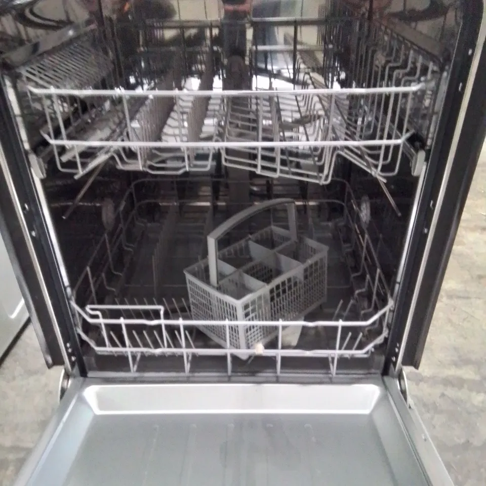 COMFEE FULLY INTERGRATED DISHWASHER IN WHITE - (BD1215P-W)