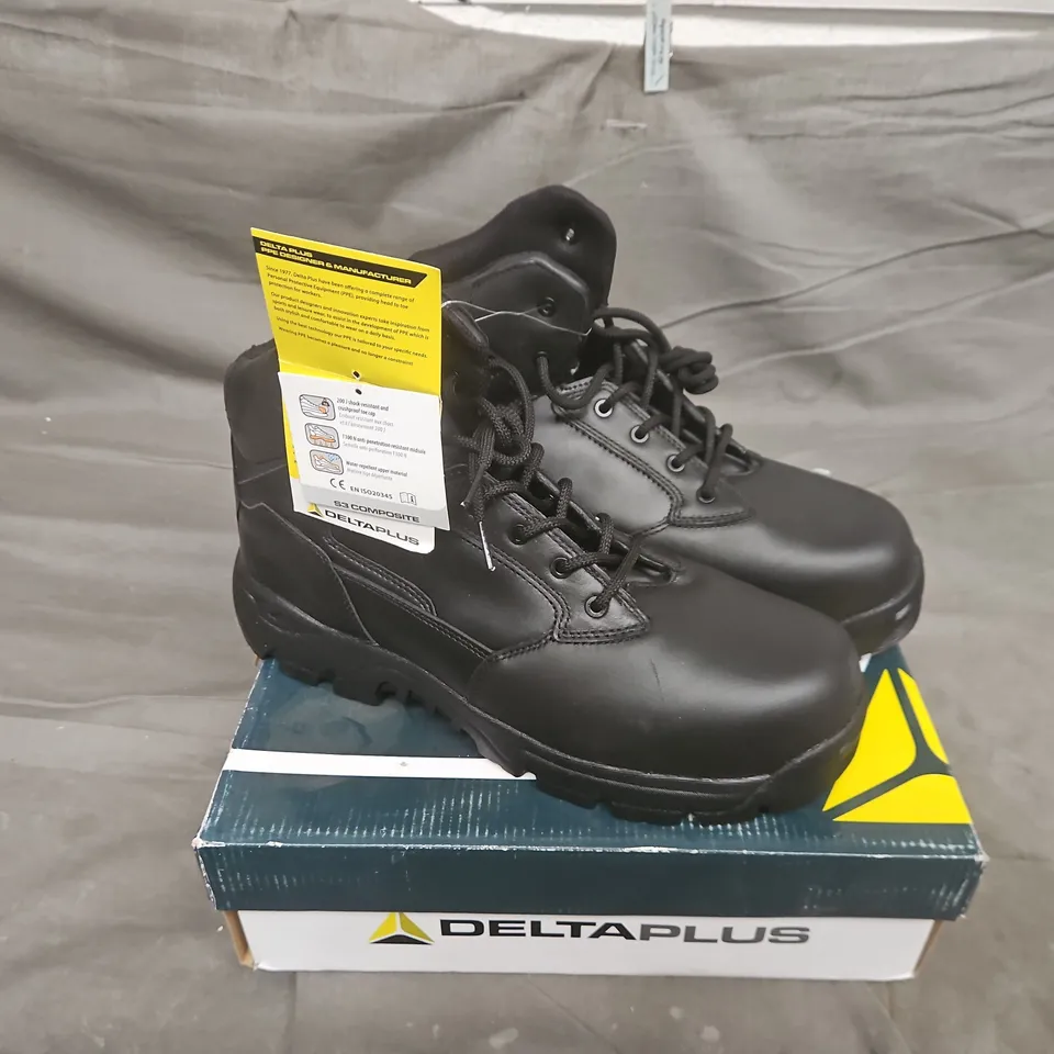 BOXED PAIR OF DELTAPLUS MARINES S3 SAFETY BOOTS IN BLACK - UK 12