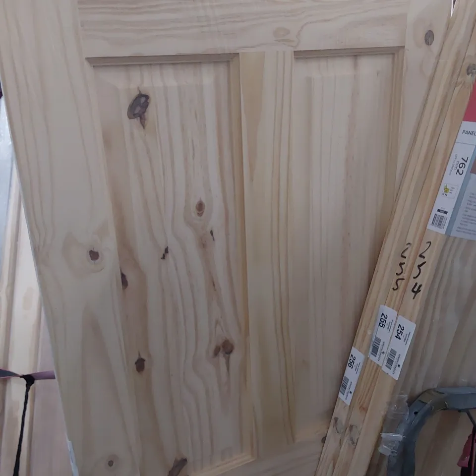 KNOTTY PINE 4 PANEL INTERNAL DOOR 687 × 1980mm