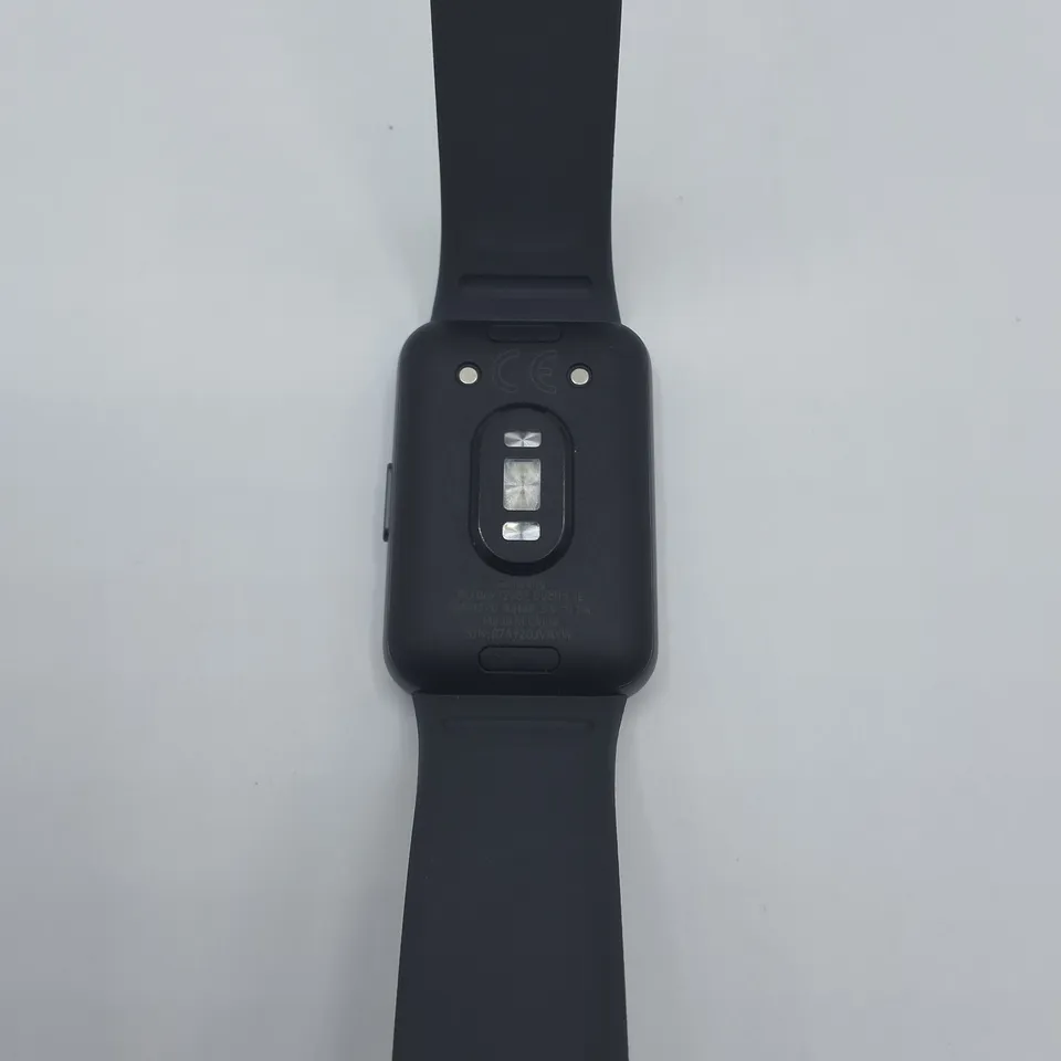 SAMSUNG GALAXY FIT3 WITH GREY STRAP - SM-R390