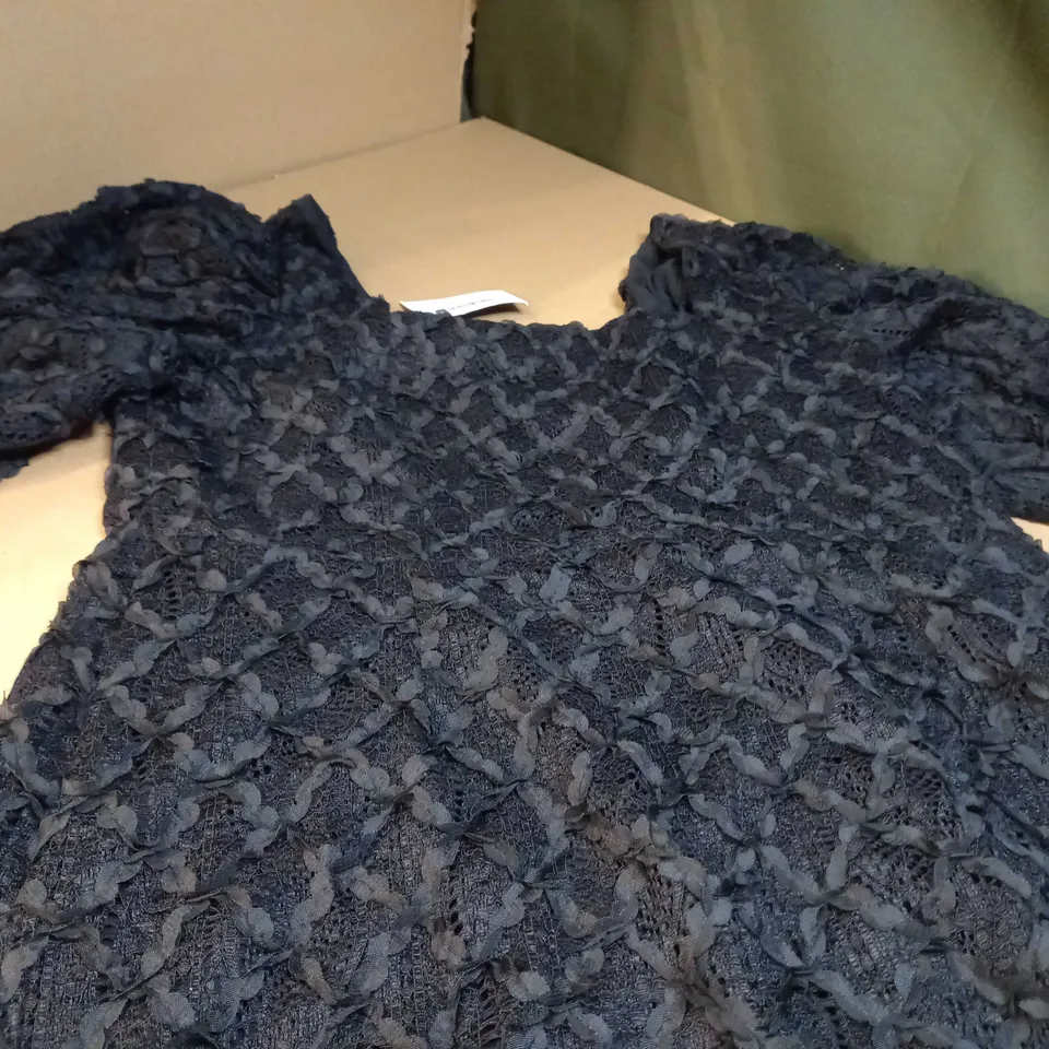DOROTHY PERKINS BLACK TEXTURED LACE MIDI DRESS - SIZE 16