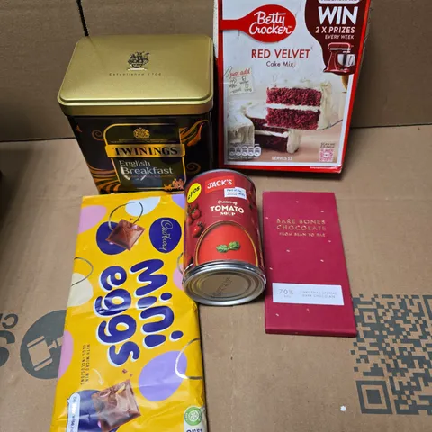 APPROXIMATELY 10 ASSORTED FOOD/DRINK PRODUCTS TO INCLUDE TOMATO SOUP, TWININGS TEA, RED VELVET CAKE MIX ETC 