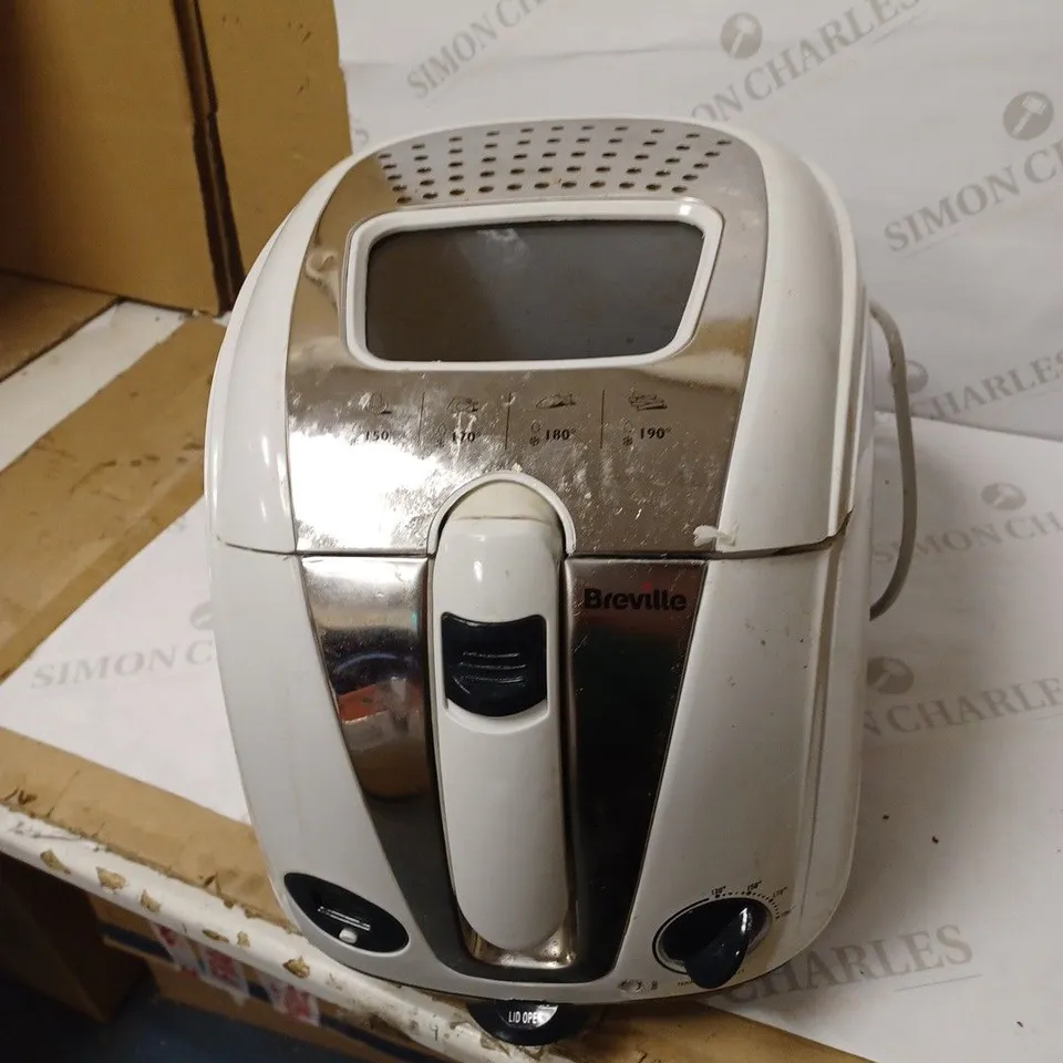 BREVILLE EASY CLEAN DIGITAL FRYER 