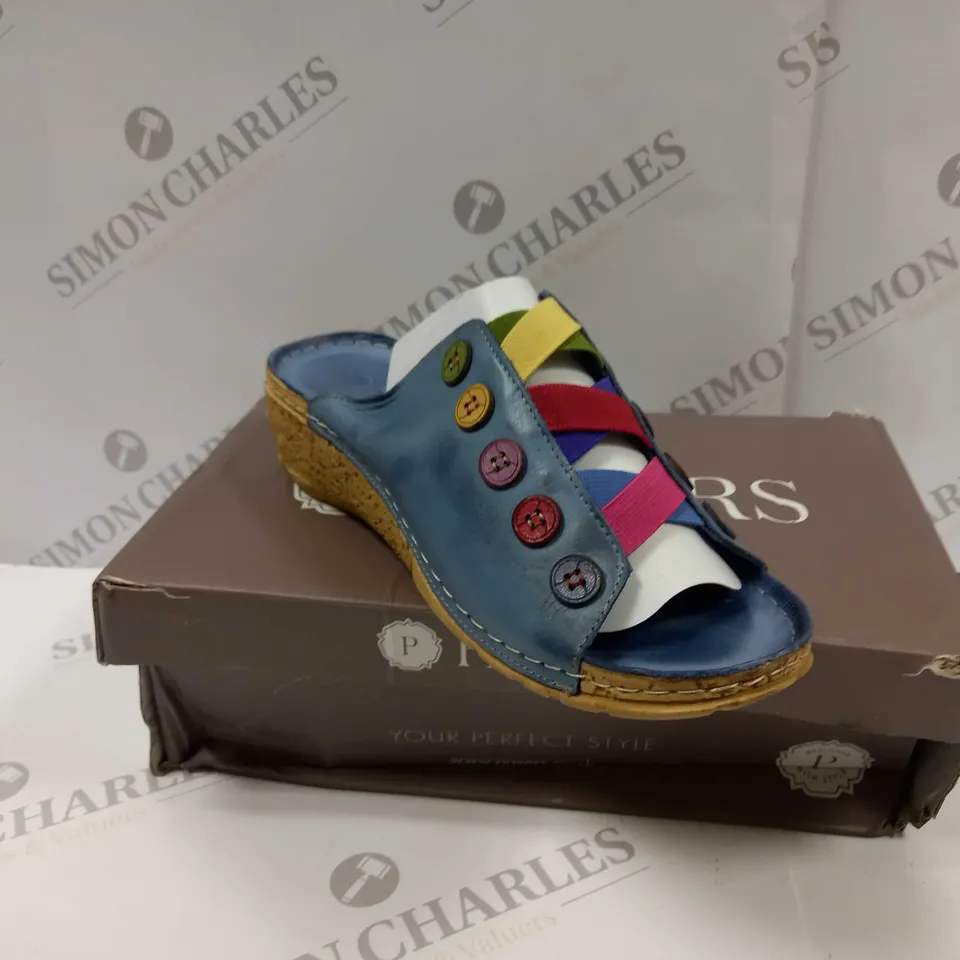 BOXED PAIR OF PAVERS LEATHER MULE WEDGE SANDALS UK SIZE 6 