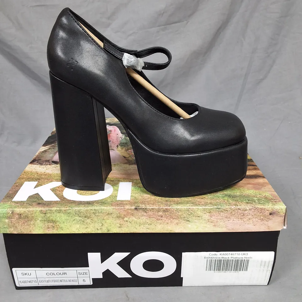 BOXED PAIR OF KOI DARKBLOOM BLACK PLATFORM HEELS SIZE UK 5