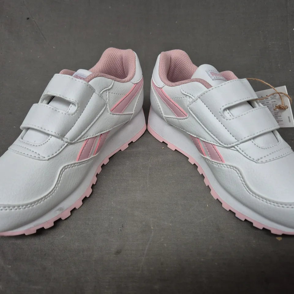 PAIR OF REEBOK KID'S SHOES IN WHITE/PINK UK SIZE 1