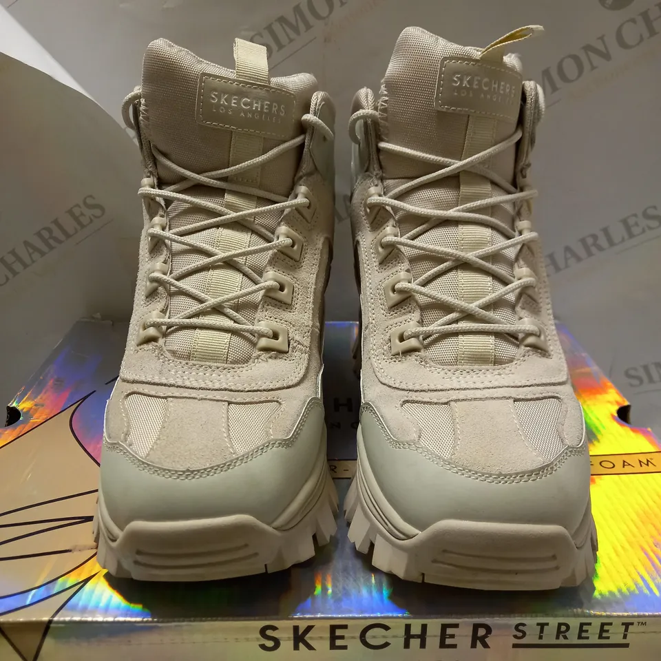 SKECHERS OFF WHITE STRETCH TRAINERS - SIZE 6